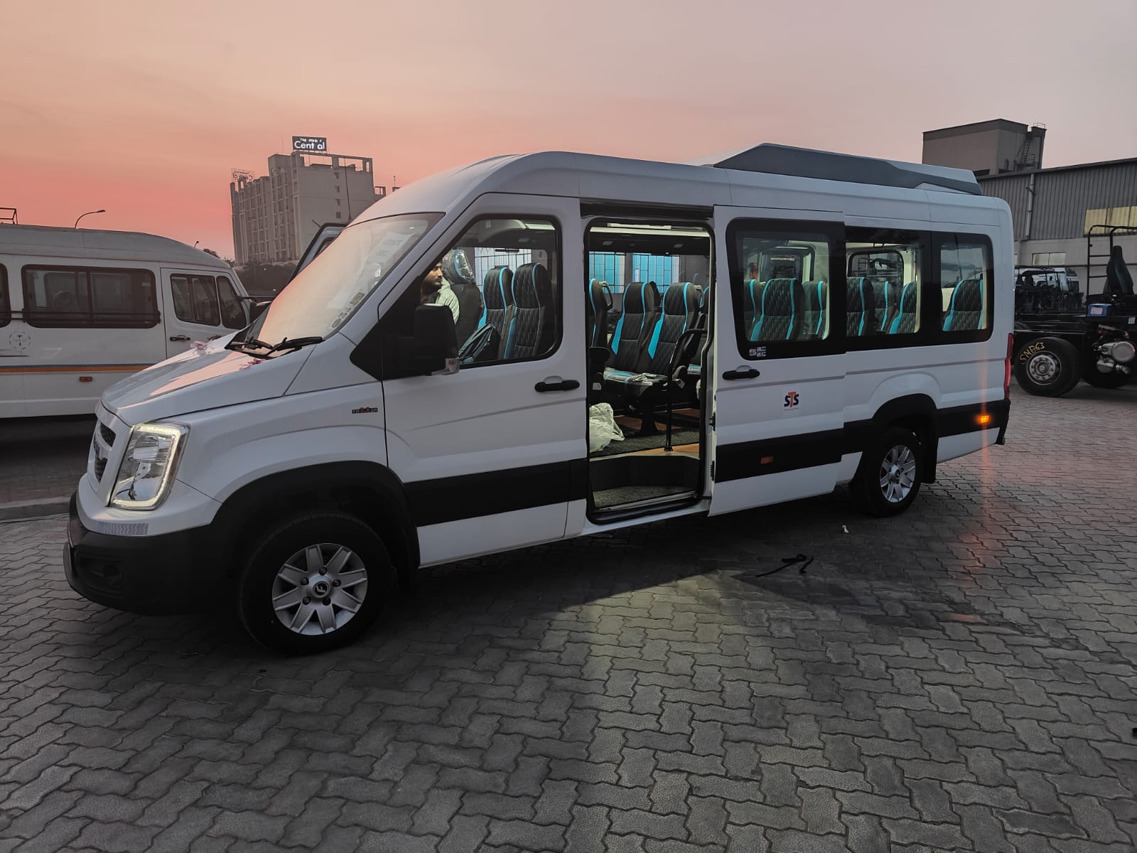 Parth Travels Gallery 8